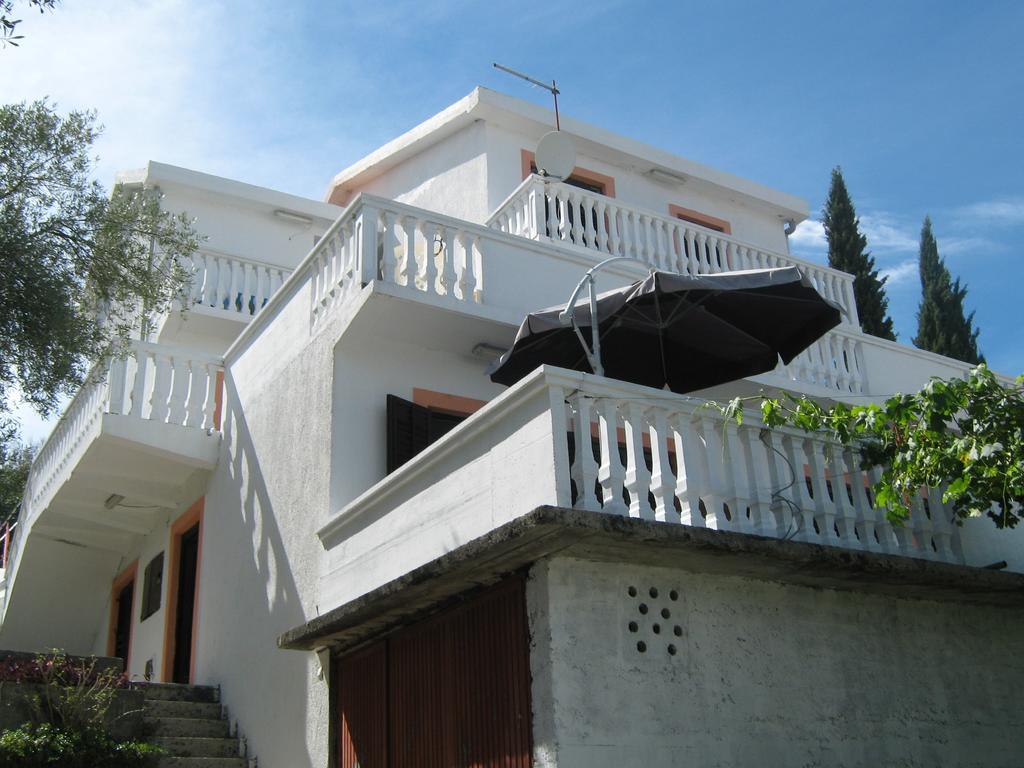 Apartments Ceca Tivat Exterior foto
