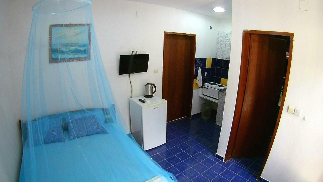 Apartments Ceca Tivat Exterior foto